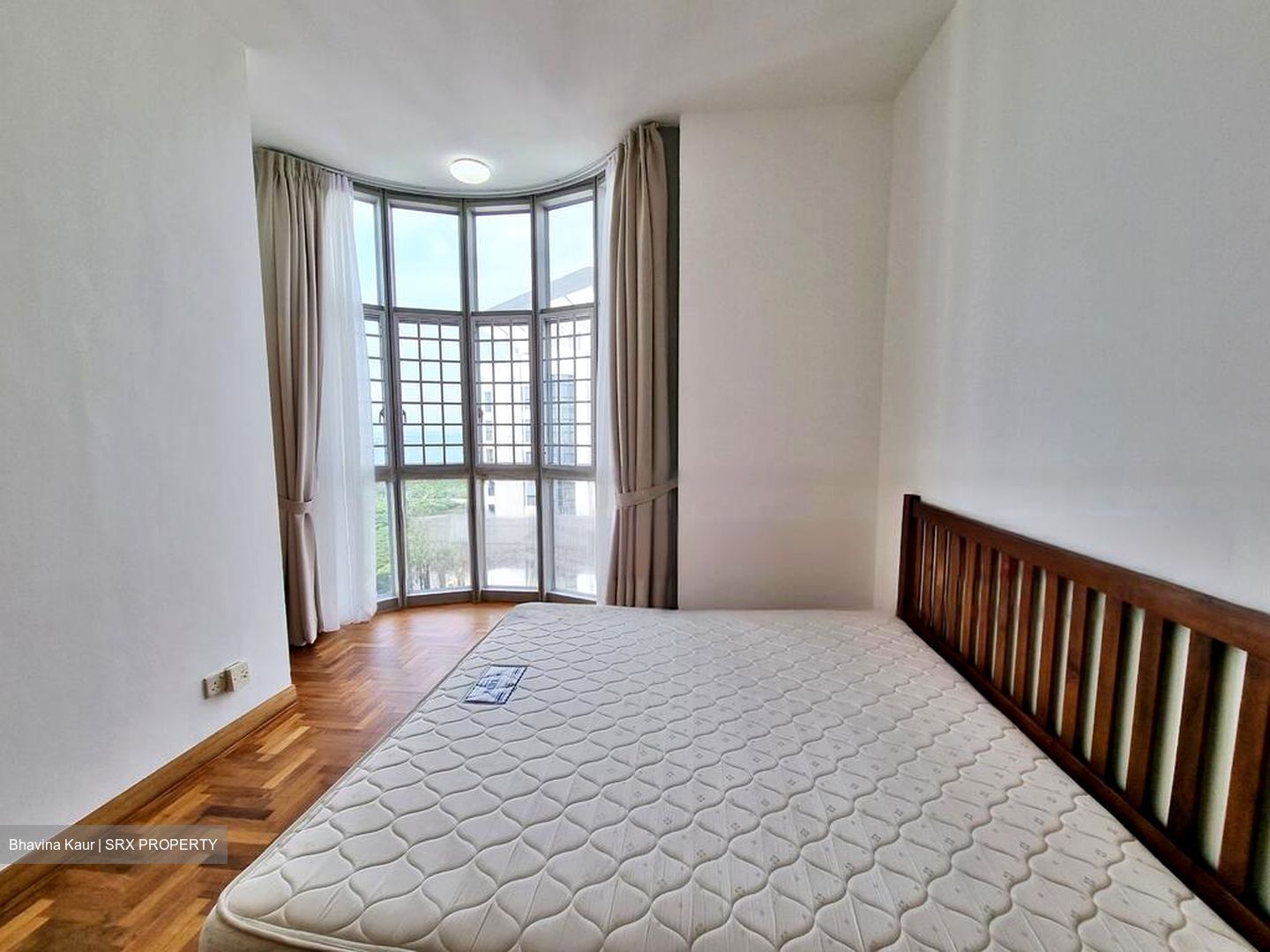 The Bayshore (D16), Condominium #499710021